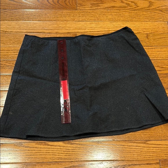 Vince dark gray wool Women's Skirt, size 4 - Picture 5 of 5